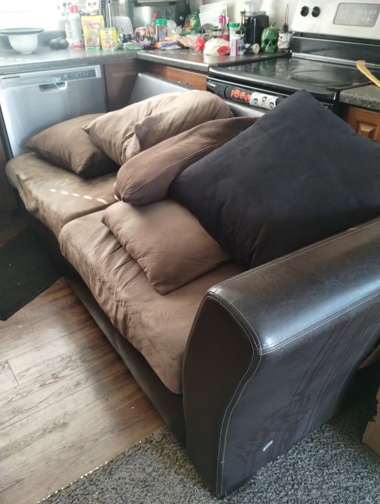 Sectional Couch Decent Condition 
