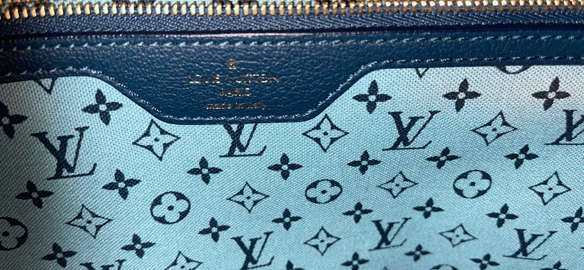 Louis Vuitton Limited Edition Canvas Escale Ailleurs Cabas PM Bag Louis  Vuitton