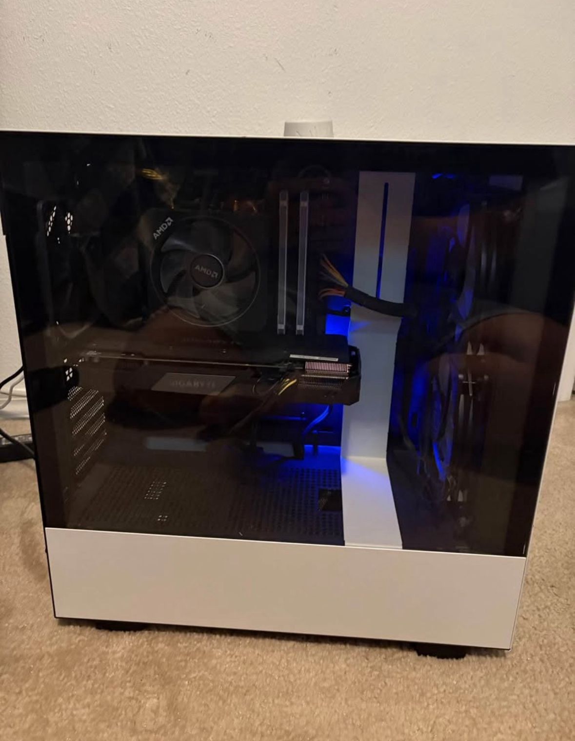 CUSTOM PC