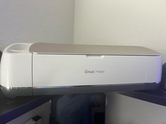 Cricut Maker 4 with a bunch of Accessories