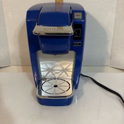 KEURIG COFFEE MAKER