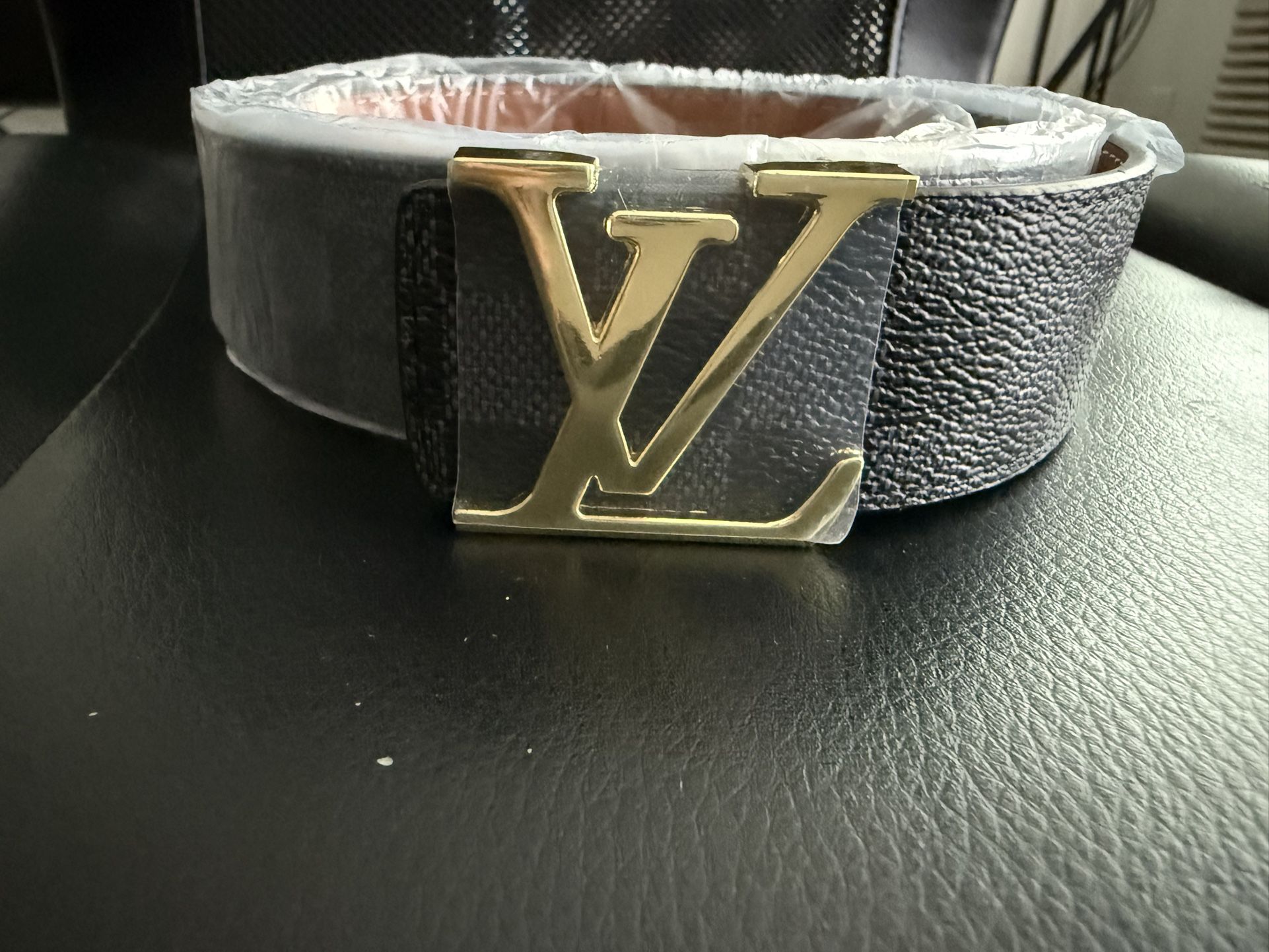 32-34 Louis Vuitton Belt
