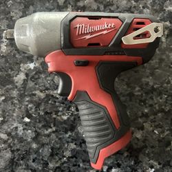 Milwaukee M12 3/8 Impact Wrench