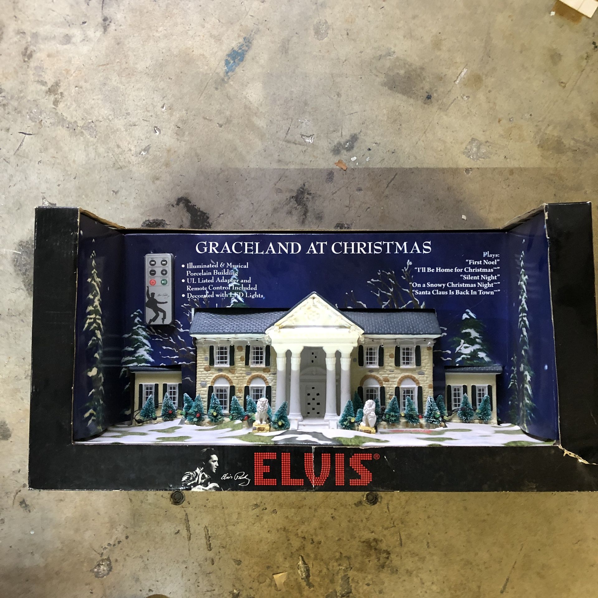 Elvis Presley Graceland at Electric Christmas model house with light sound and remote