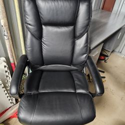Desk And Chair 