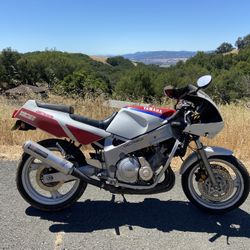 1992 Yamaha FZR