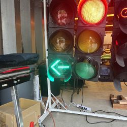 Traffic Light With Arrow 