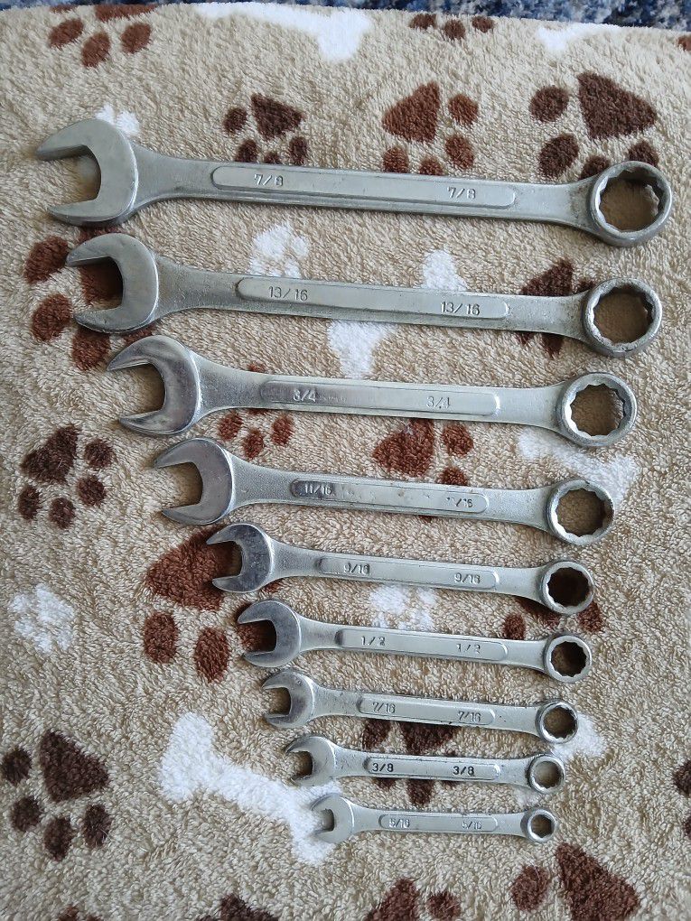Set Of Wrenches 19mm - 8mm & 7/8 - 5/16. Or Make A Offer.