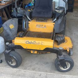 Cub Cadet RZT L Zero Turn Riding Lawn Mower 