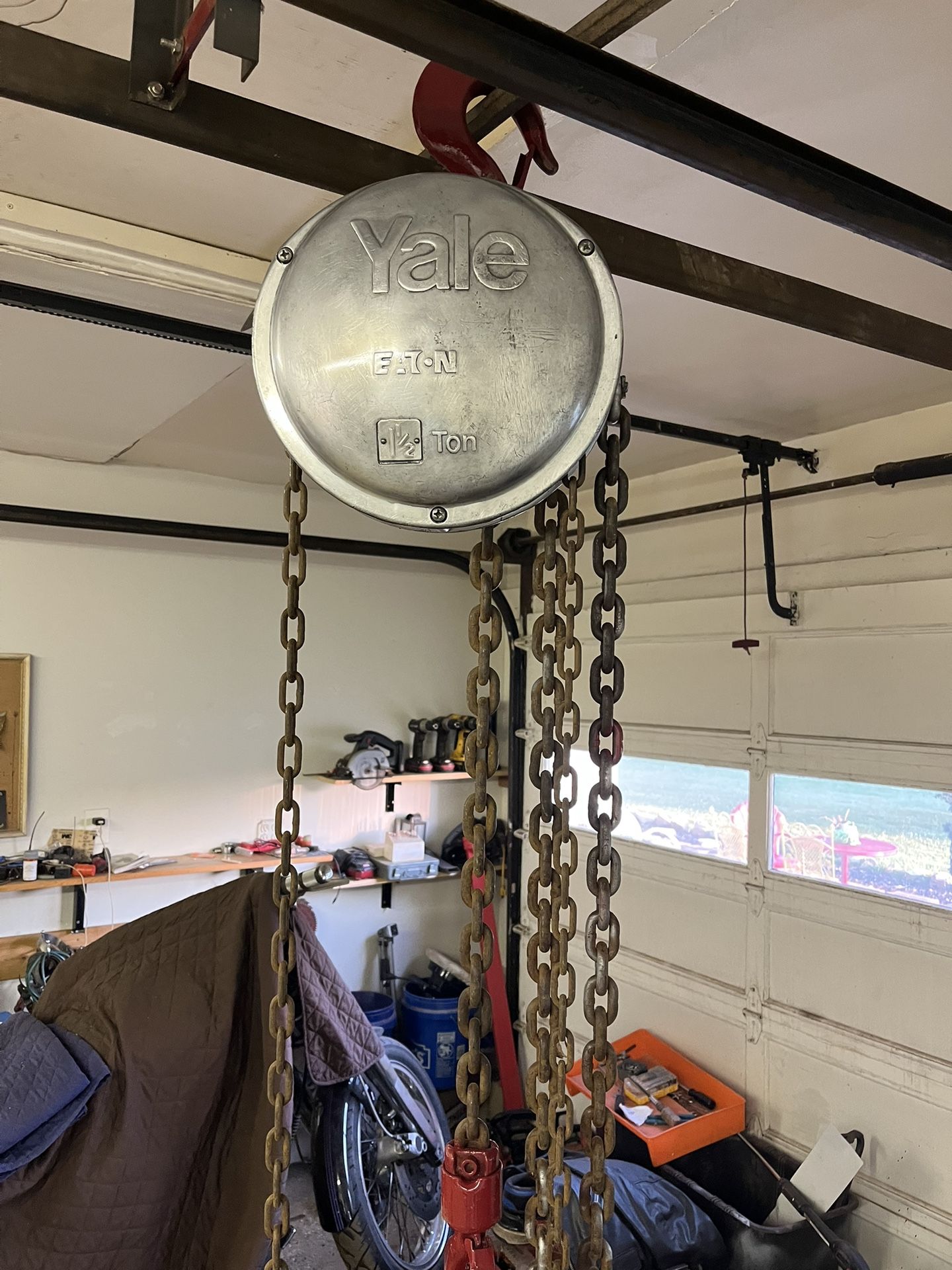 1 1/2 Ton Yale Chain Fall