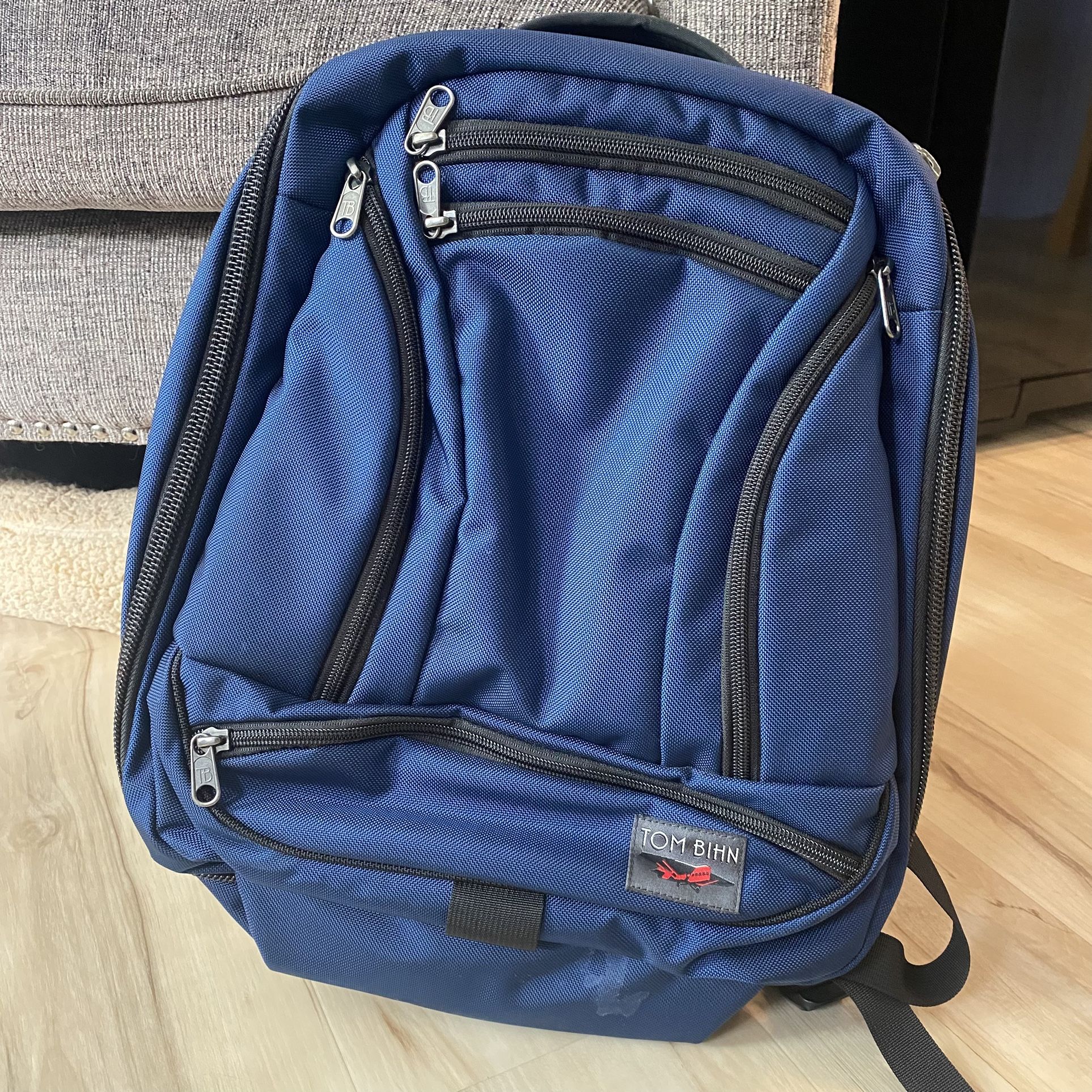 Tom Bihn Synapse 25 Backpack – Deep Blue / Black – Excellent Condition