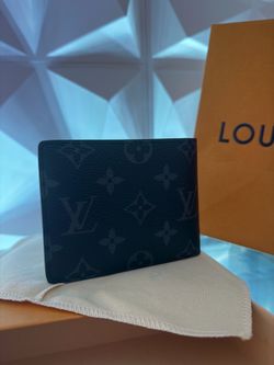 Louis Vuitton Wallet (DS) (paperwork incl.)