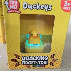 Duckeys Quacking Fidget Toy with Lights (Yellow), Hilarious Quacking Sound, USB-C Rechargeable, Keychain Portable