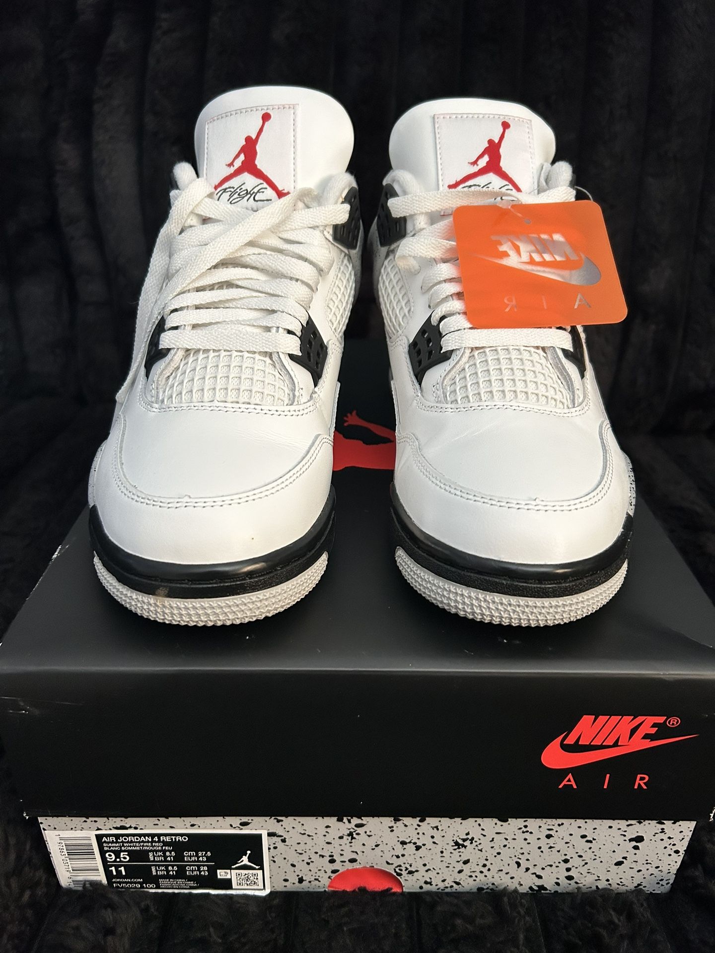 Air Jordan 4 Retro