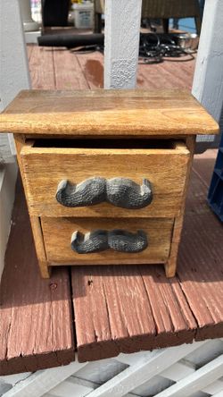 Mustache jewelry box