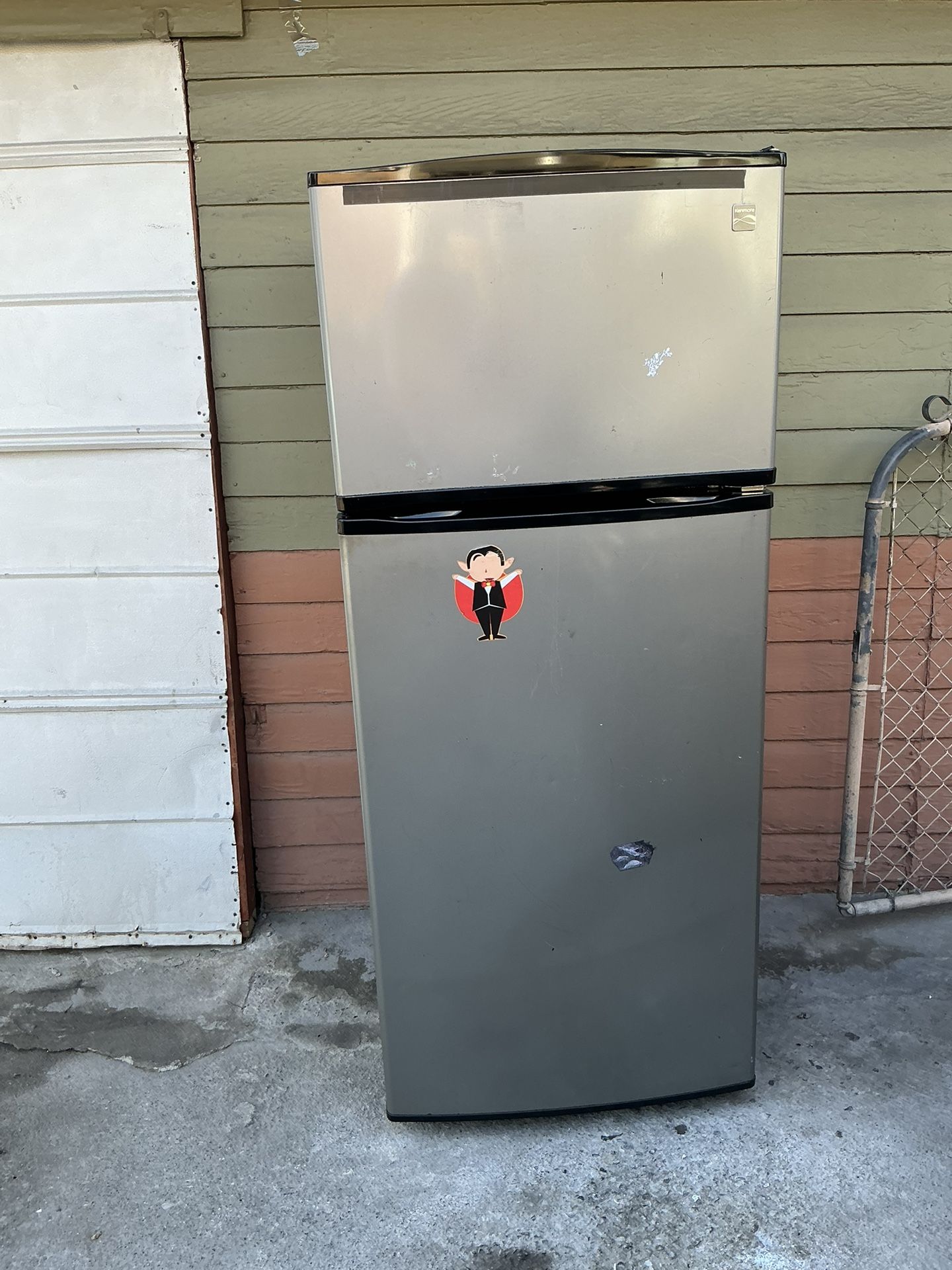 Refrigerator kenmore