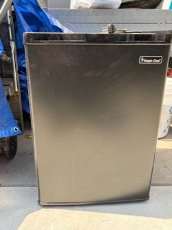 Magic Chef Mini Fridge