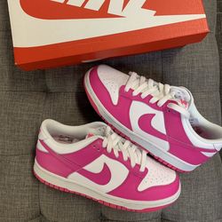 Dunk Low Laser Fushia - Sizes 6w-7.5w