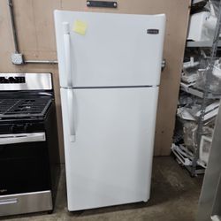 Frigidaire White 18cf Top Freezer Fridge 