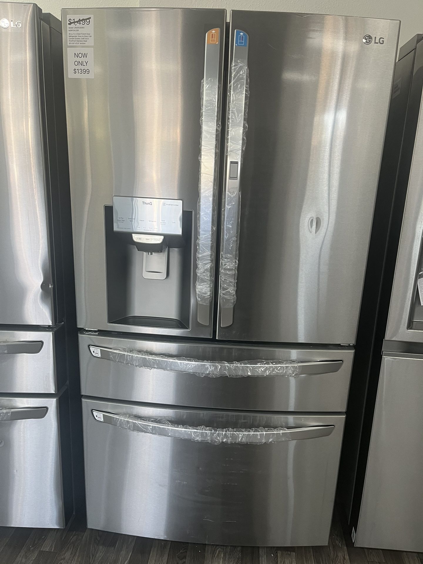 Final Sale / Large Capacity Refrigerator Was$4299 Now$1399  Never Used 