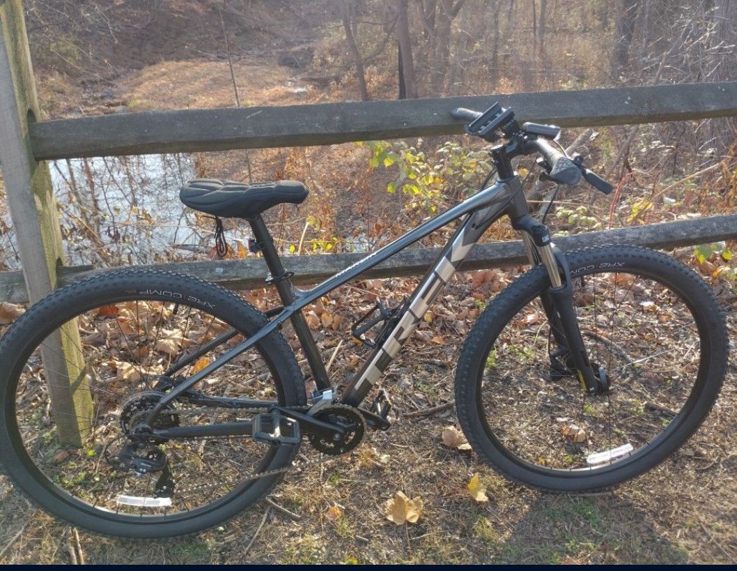 Trek Marlin 5- 2024