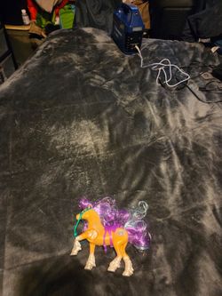 Toy horse
