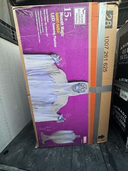 Halloween Towering Phantom. 15 feet tall LED face