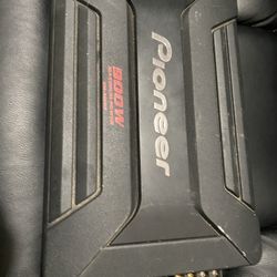 Pioneer 900W
