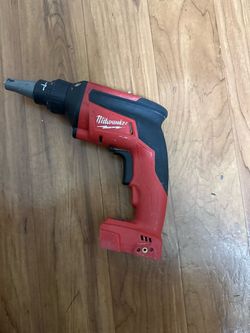 Milwuakee screw gun