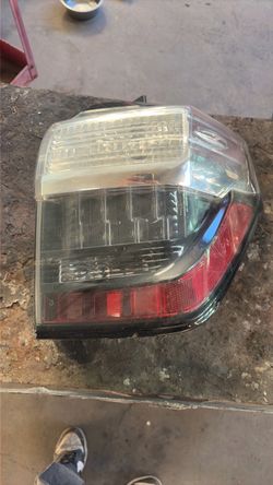 2013-2021 TOYOTA 4RUNNER OEM TAILLIGHT RH PART # 81(contact info removed)2