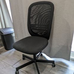 Office / Desk Chair (Excellent Condition)