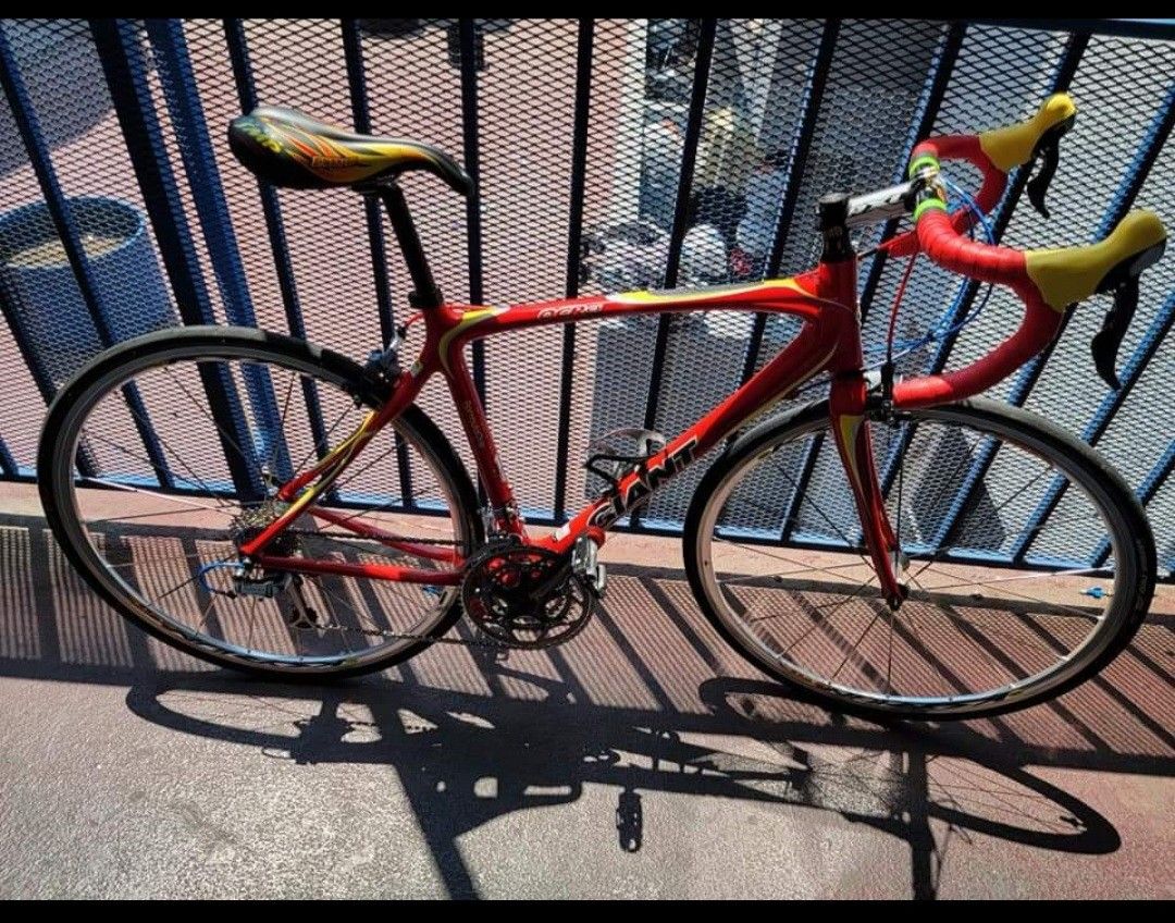 road bike (giant ocr c1)