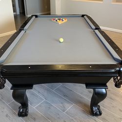 Gorgeous 8ft Connelly Pool Table! Price includes delivery & Installation! You pick the color cloth! 