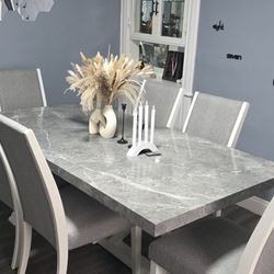 Dining set