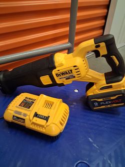 60v dewalt sawzall