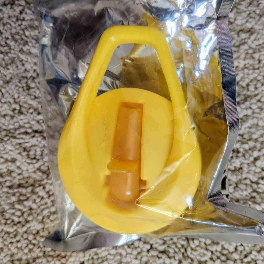 NEW Taste It 4 Water yellow screw-on drinking bottle lid top with 2 lemon flavor flip-up drinking spouts