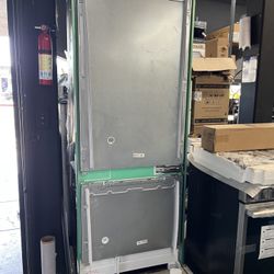 Thermador Panel Ready Built In 30” Bottom Freezer Refrigerator 
