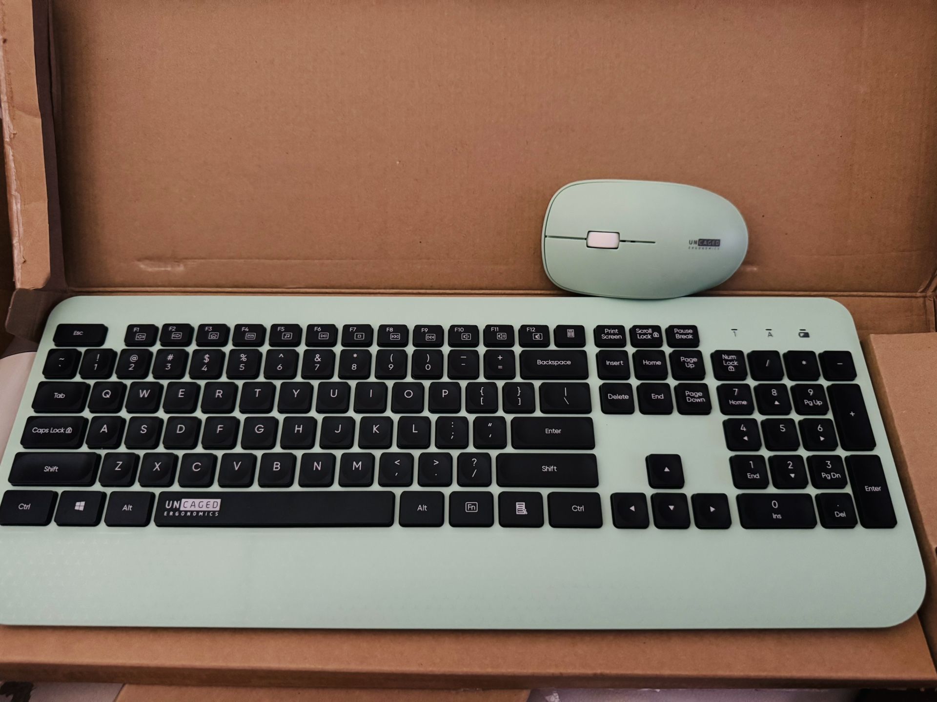 NEW wireless Keyboard And Mouse 