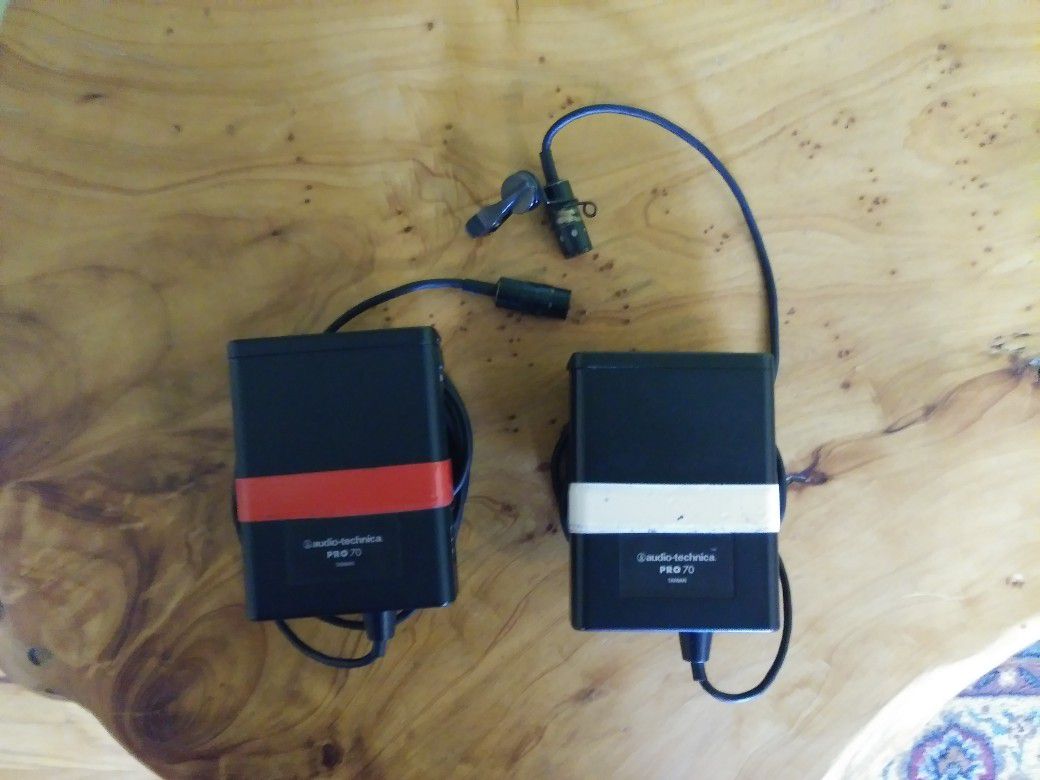 2 Audio Technical Pro 70 wired lavalier mics