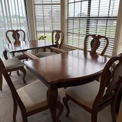 Dinning Table + 8 Chairs Wood 