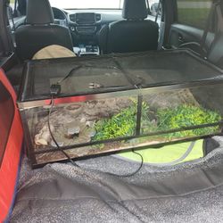 Reptile Tank / Cage