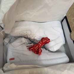 Supreme®/Nike® Air Force 1 Mid 9.5 White 