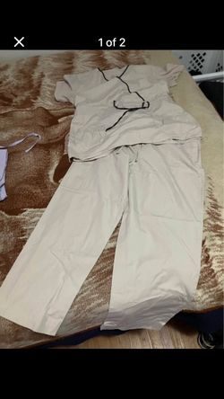 $20, Women’s Scrubs Uniform Set Size Large 