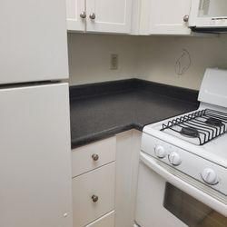 Complete Kitchen Cabinets