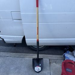 Razor Back Digging Shovel 