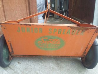 Vintage antique Scott's Junior spreader