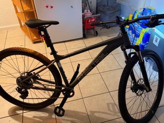 Ozark Trail ML2 Ridge Mountain Bike