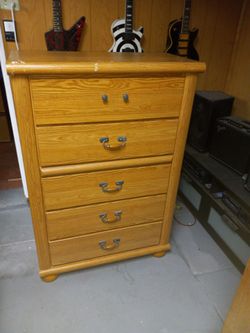 TALL DRESSER 5 DRAWERS
