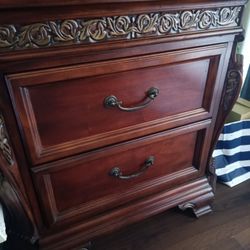 Queen Size Bedroom Set 