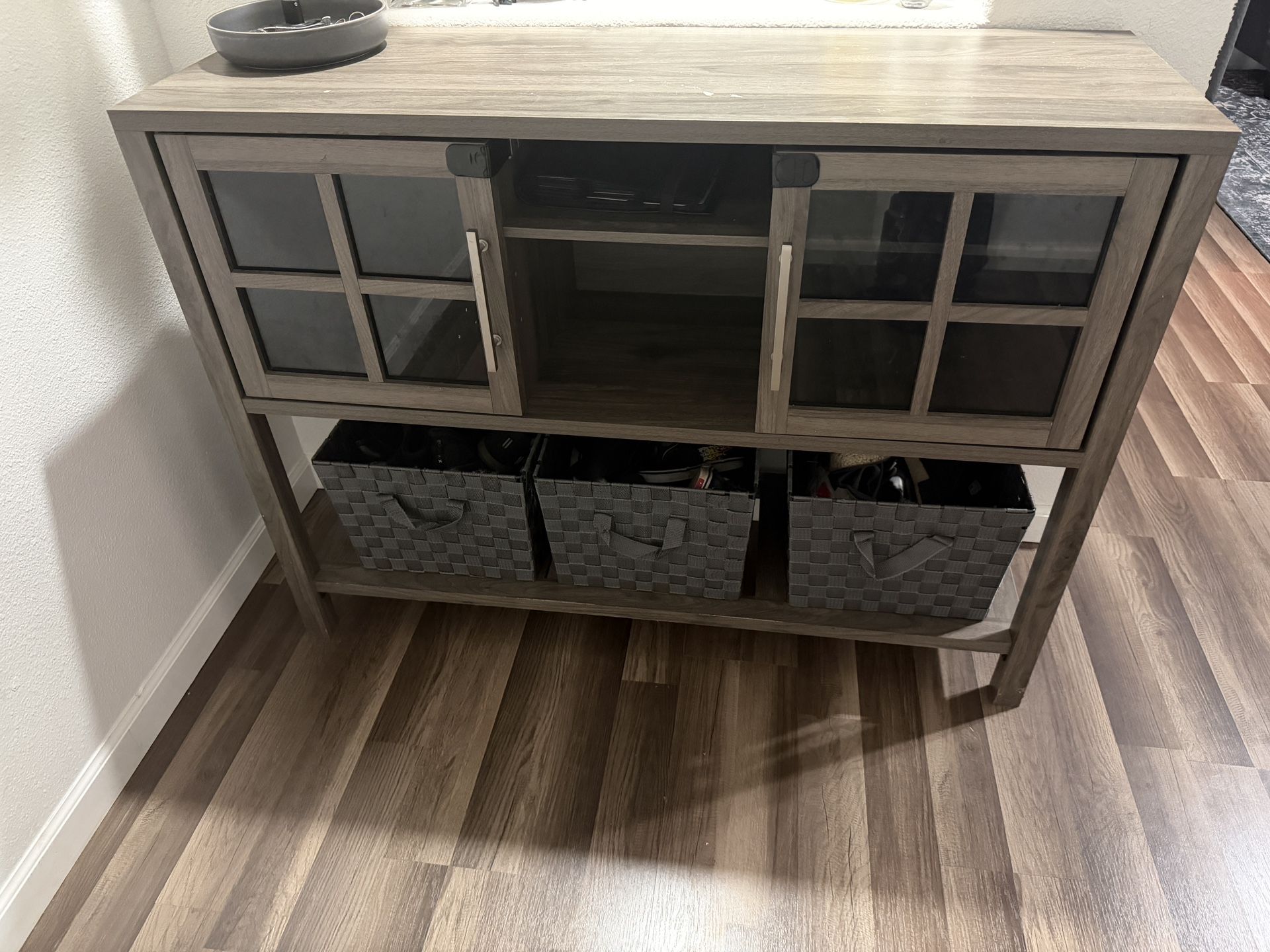 Buffet / Console / Sideboard / Entryway Table